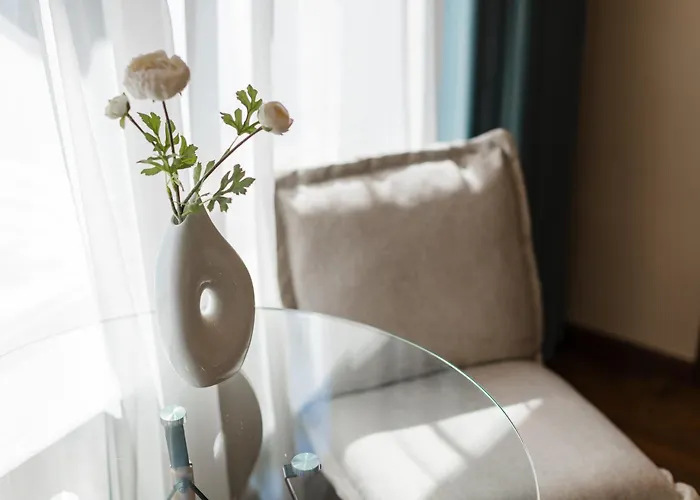 #tiny With Terrace Apartment